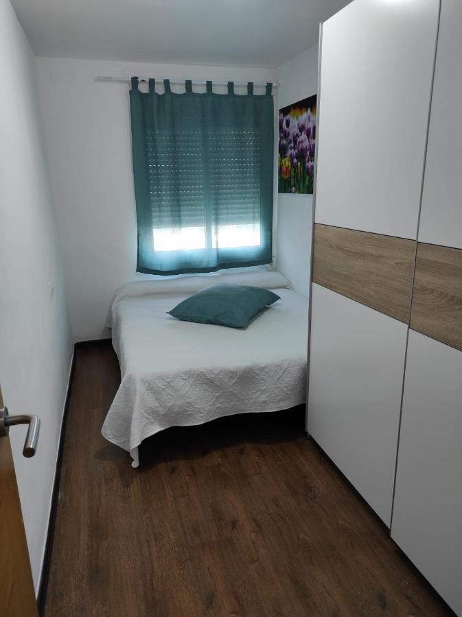Apartamento La Pineda Luaran gambar