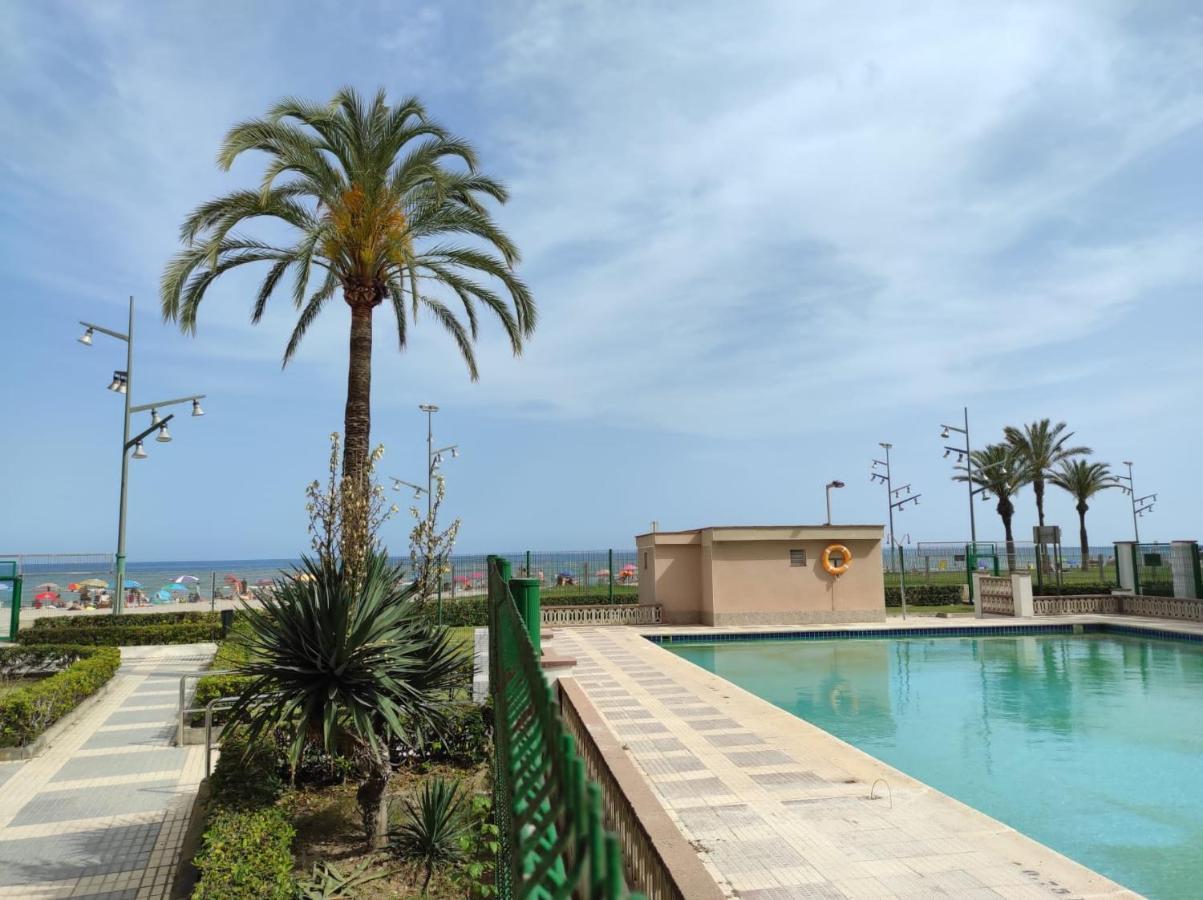 Apartamento La Pineda Luaran gambar