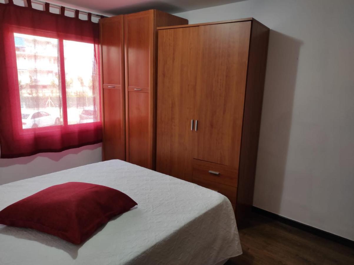 Apartamento La Pineda Luaran gambar