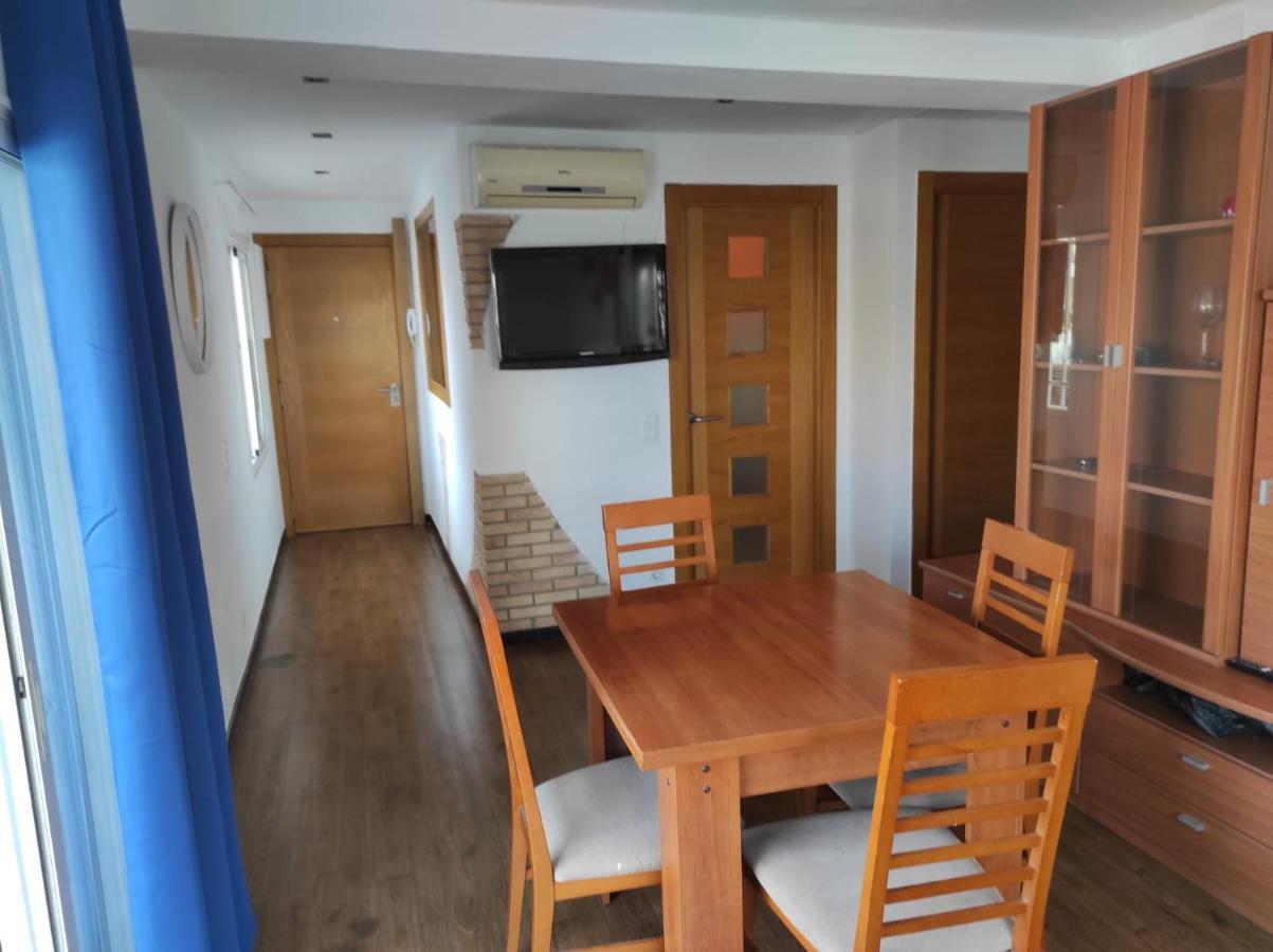 Apartamento La Pineda Luaran gambar