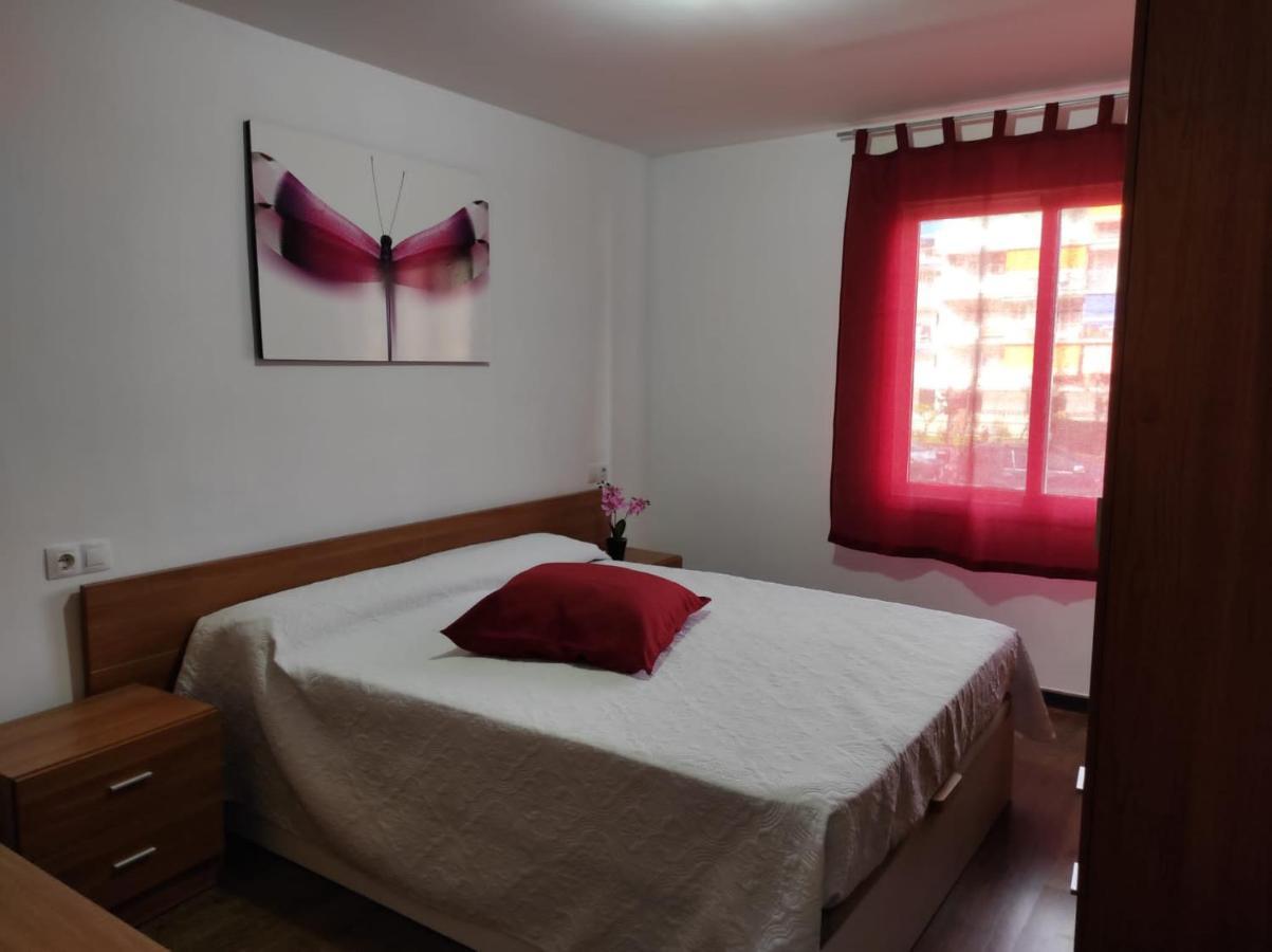 Apartamento La Pineda Luaran gambar